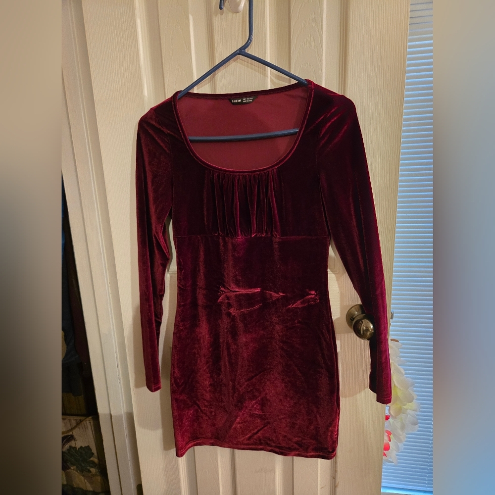 SHEIN maroon velvet dress, size small